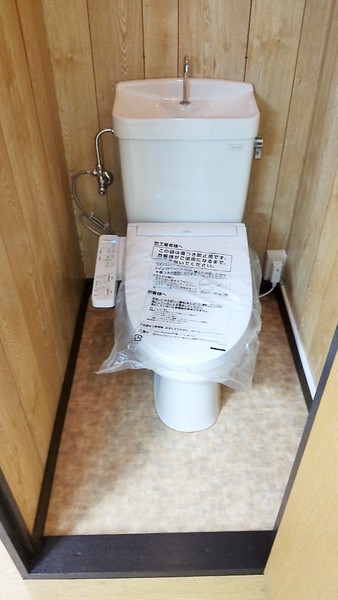 101号室　既存のトイレにウォシュレットを取り付けました。ウォシュレットSB　TCF6623　